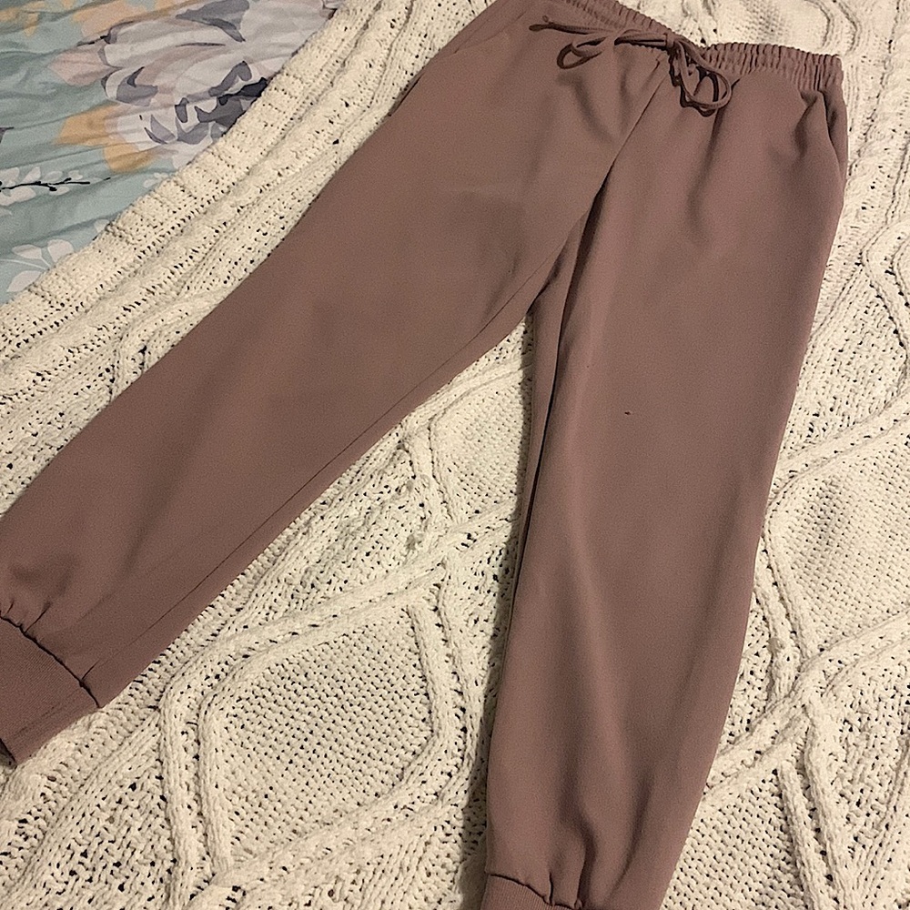 ONE pants Size SM
